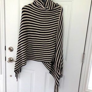 Turtleneck poncho